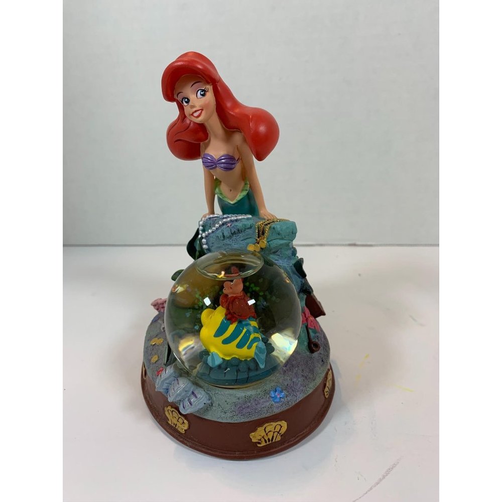 Disney store Little Mermaid snowglobe